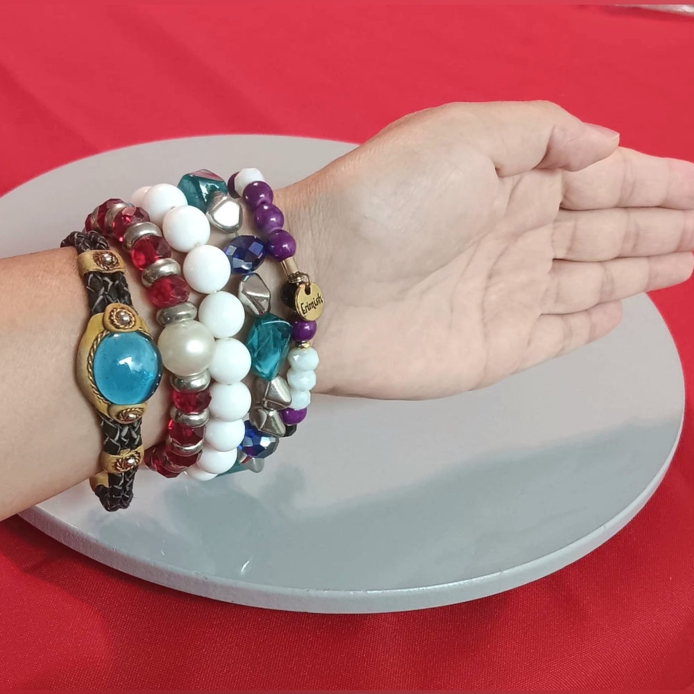 Set of 5 😍 Beautiful Colorful Beaded Stretch Bracelets